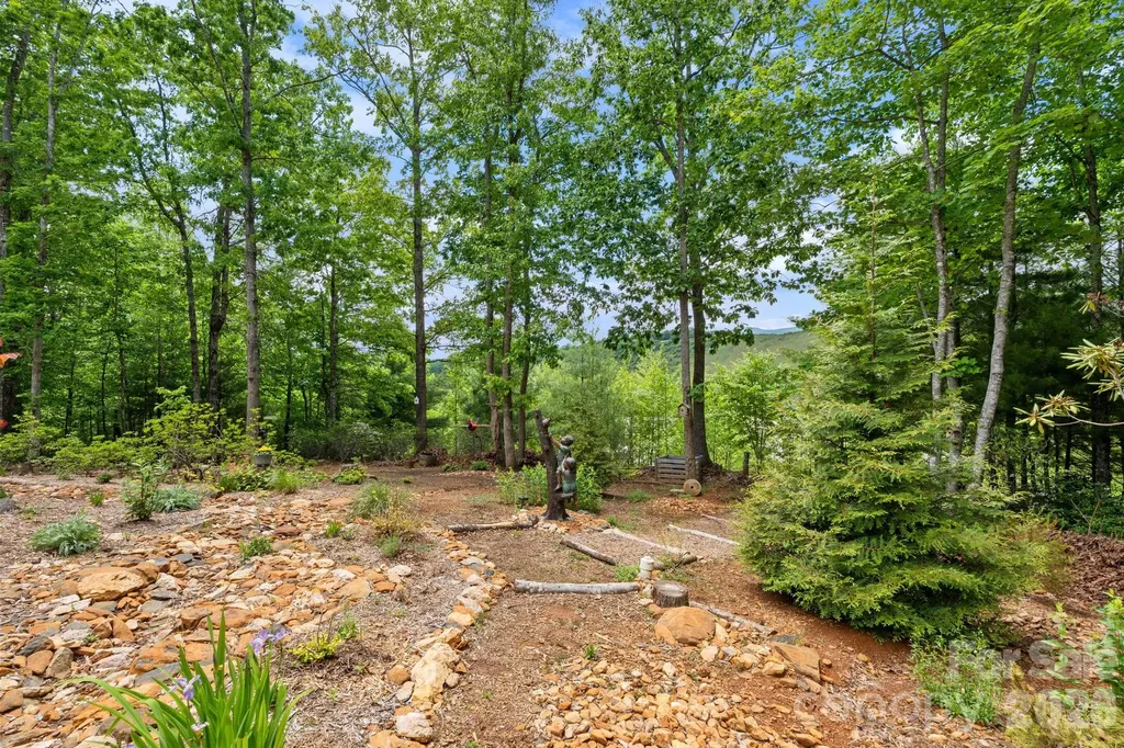142 Highland Cove West Jefferson NC 28694