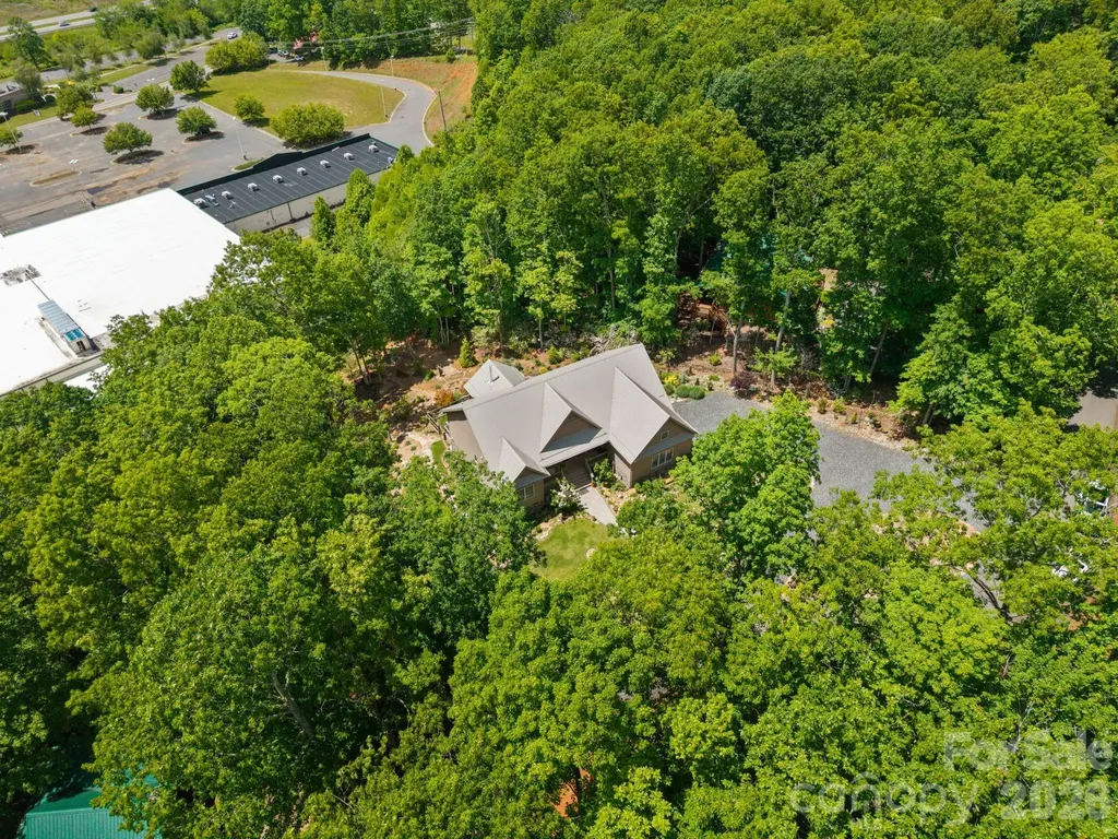 142 Highland Cove West Jefferson NC 28694
