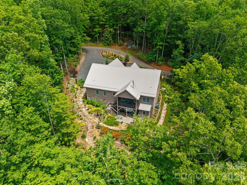 142 Highland Cove West Jefferson NC 28694