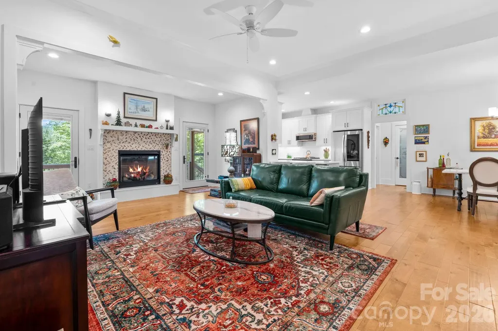142 Highland Cove West Jefferson NC 28694