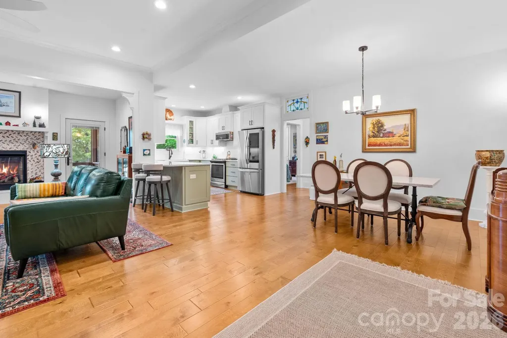142 Highland Cove West Jefferson NC 28694