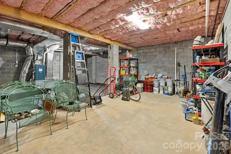 142 Highland Cove West Jefferson NC 28694