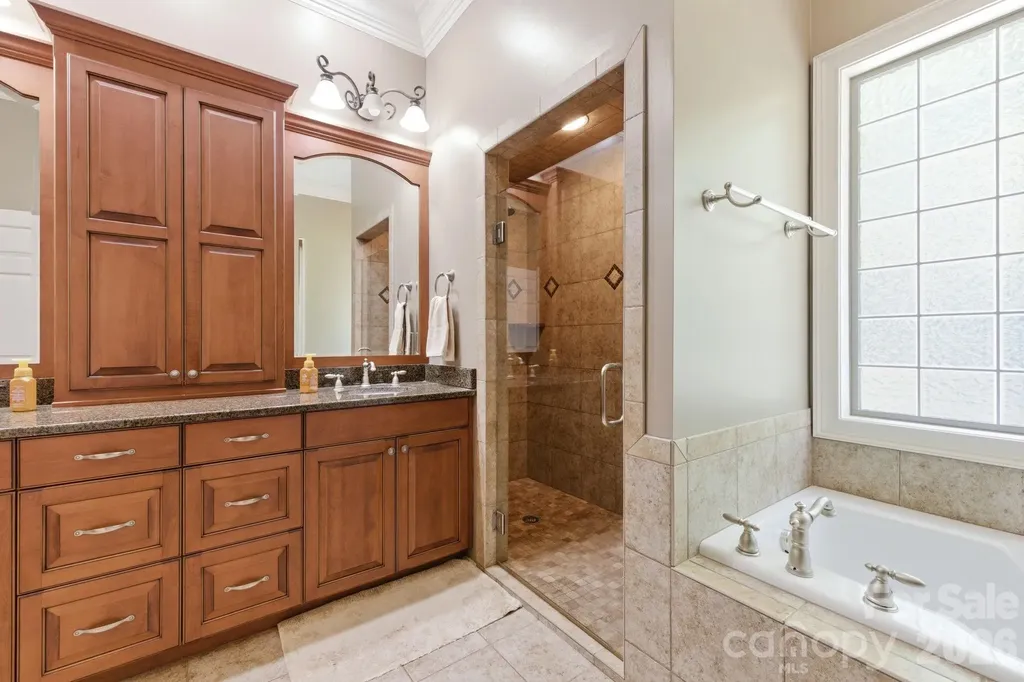 1705 29th Avenue Place NE Hickory NC 28601