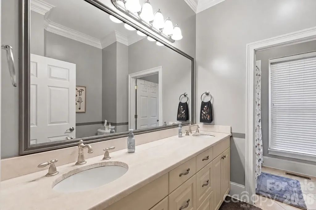 1705 29th Avenue Place NE Hickory NC 28601
