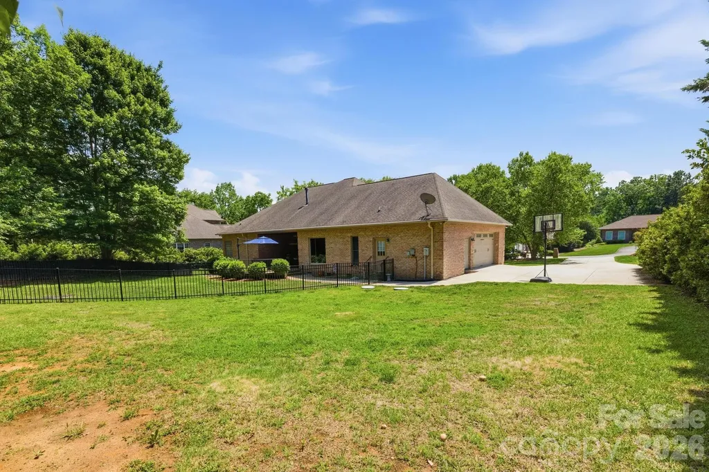 1705 29th Avenue Place NE Hickory NC 28601