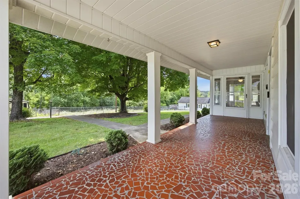 109 Kincaid Hill Drive Lenoir NC 28645