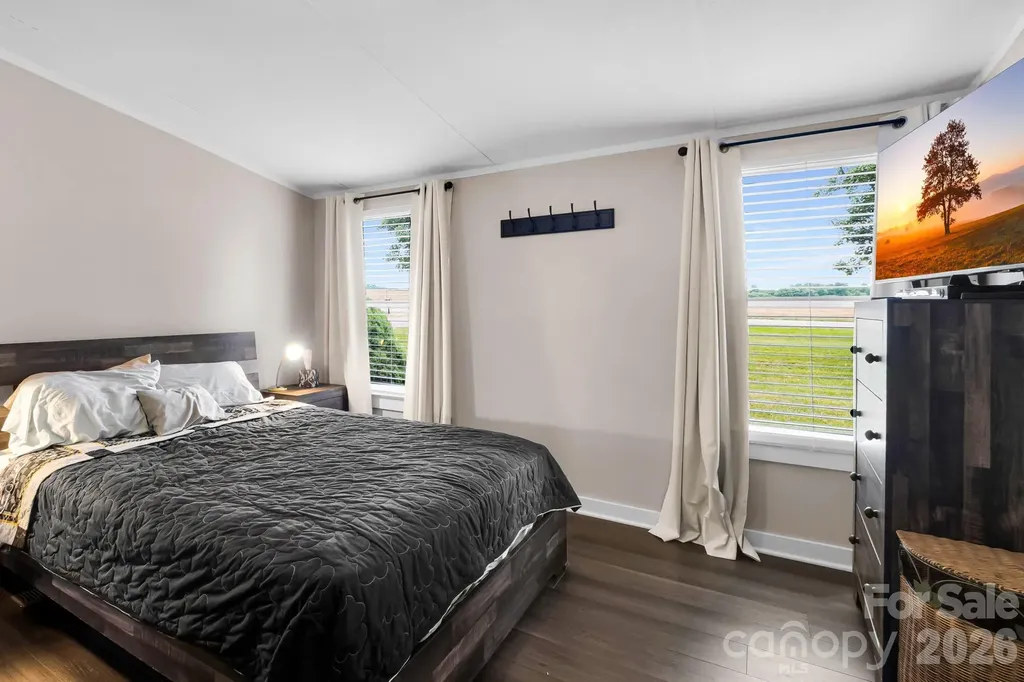 1677 Jennings Road Olin NC 28660