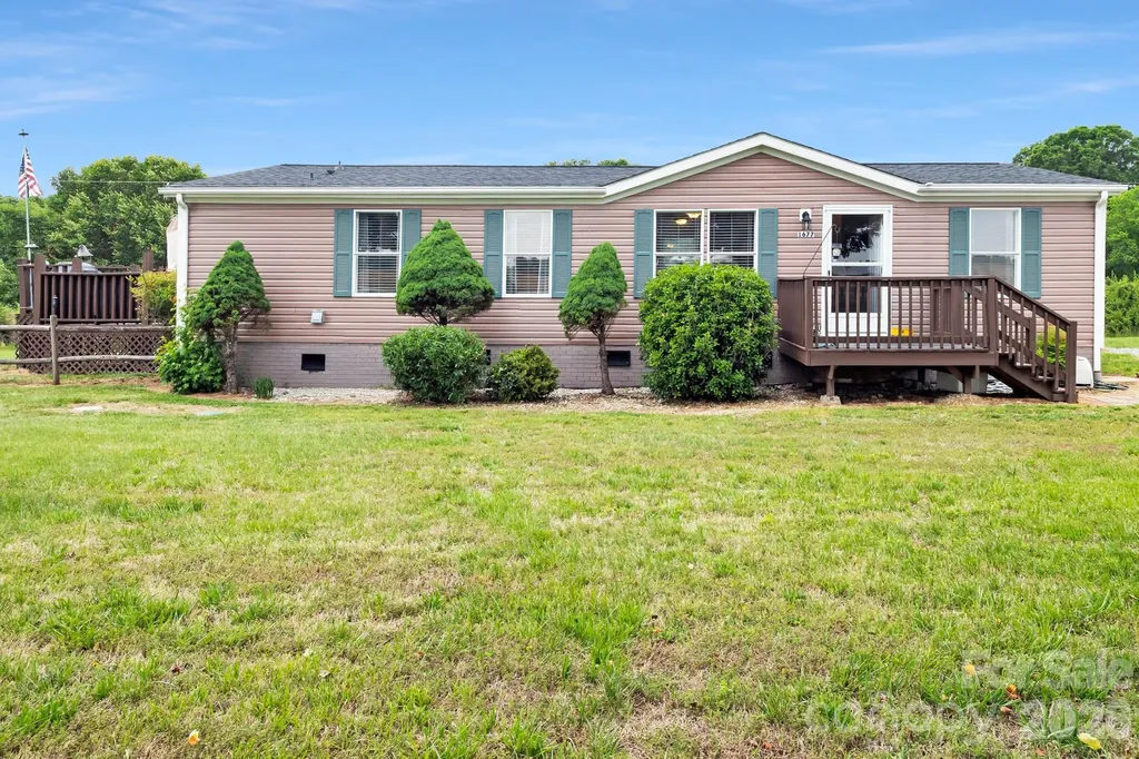1677 Jennings Road Olin NC 28660