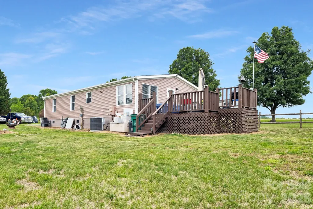 1677 Jennings Road Olin NC 28660