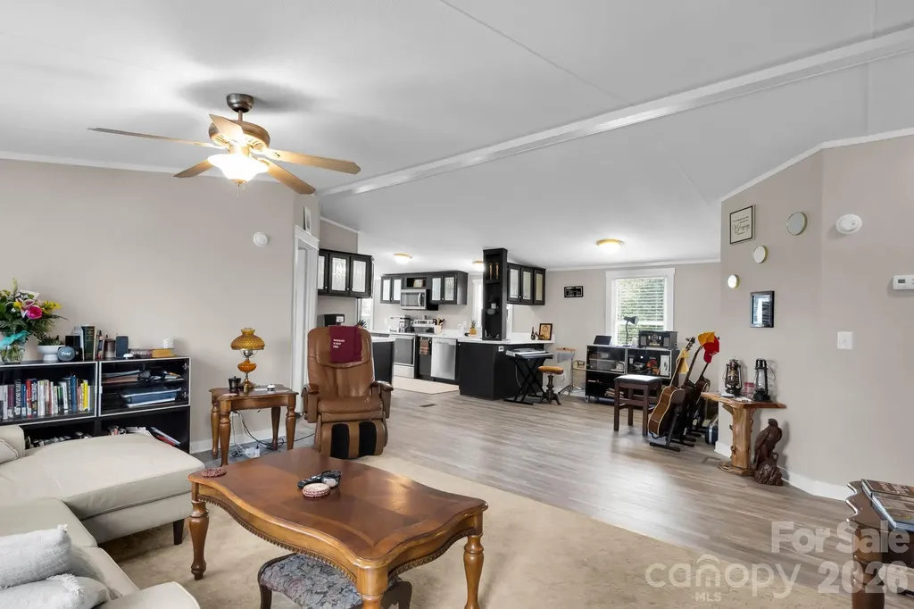 1677 Jennings Road Olin NC 28660
