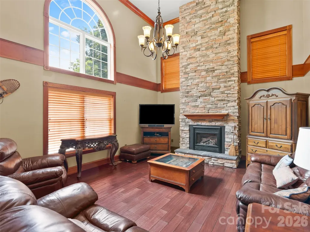 40 Hope Road Weaverville NC 28787