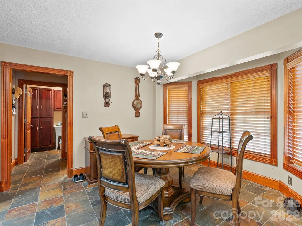 40 Hope Road Weaverville NC 28787