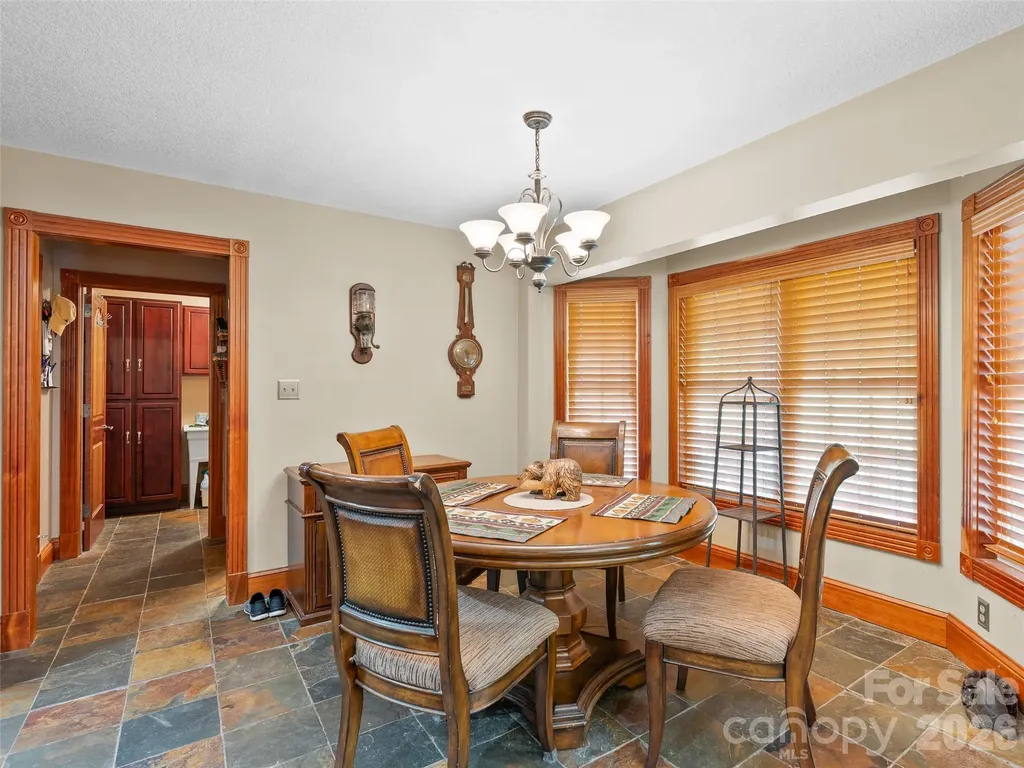 40 Hope Road Weaverville NC 28787