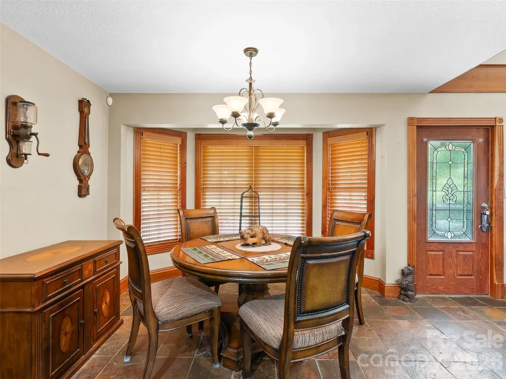 40 Hope Road Weaverville NC 28787