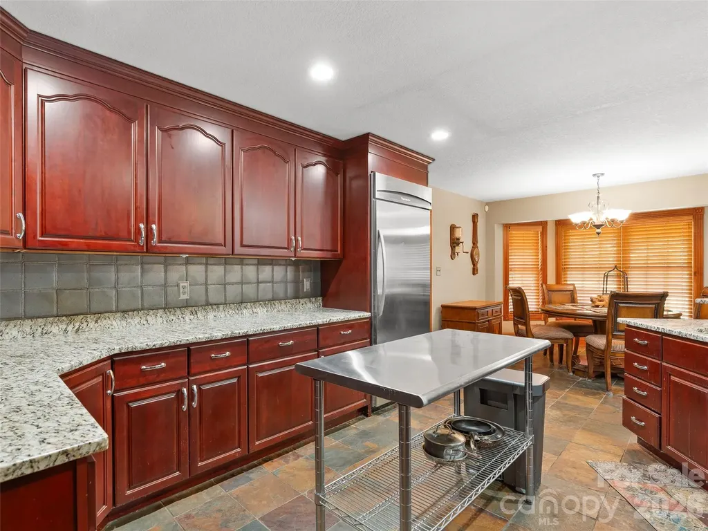 40 Hope Road Weaverville NC 28787