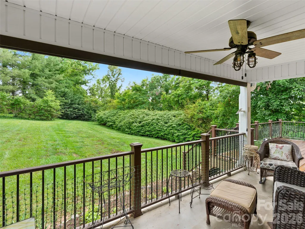40 Hope Road Weaverville NC 28787