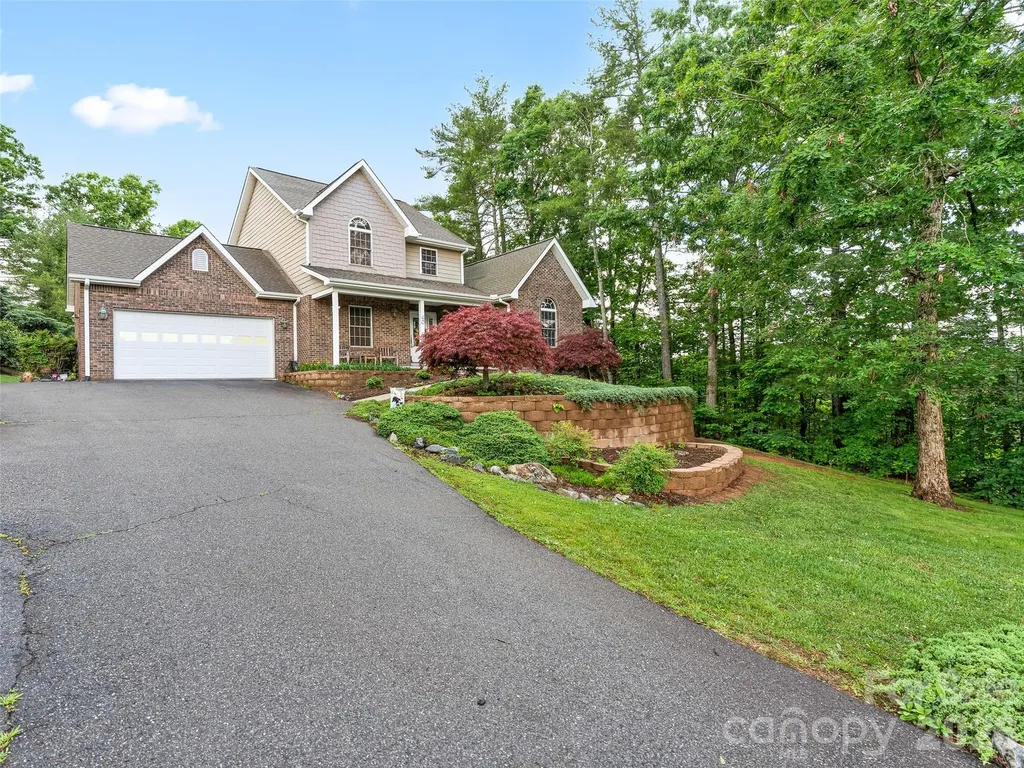 40 Hope Road Weaverville NC 28787