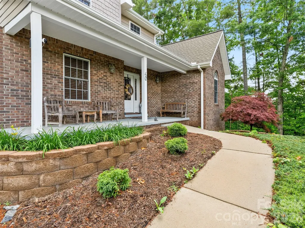 40 Hope Road Weaverville NC 28787