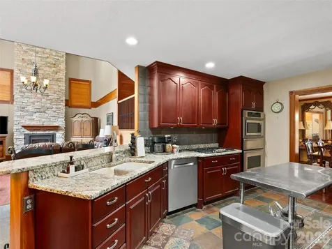 40 Hope Road Weaverville NC 28787