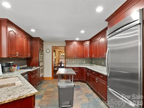 40 Hope Road Weaverville NC 28787