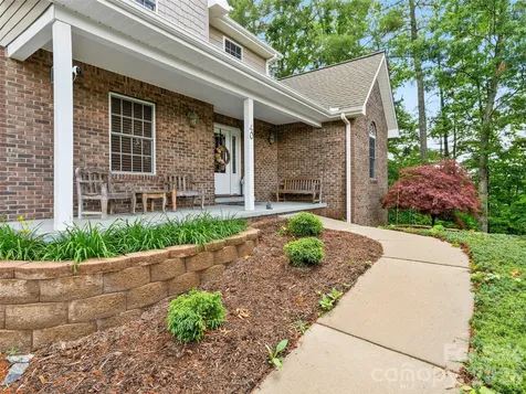 40 Hope Road Weaverville NC 28787