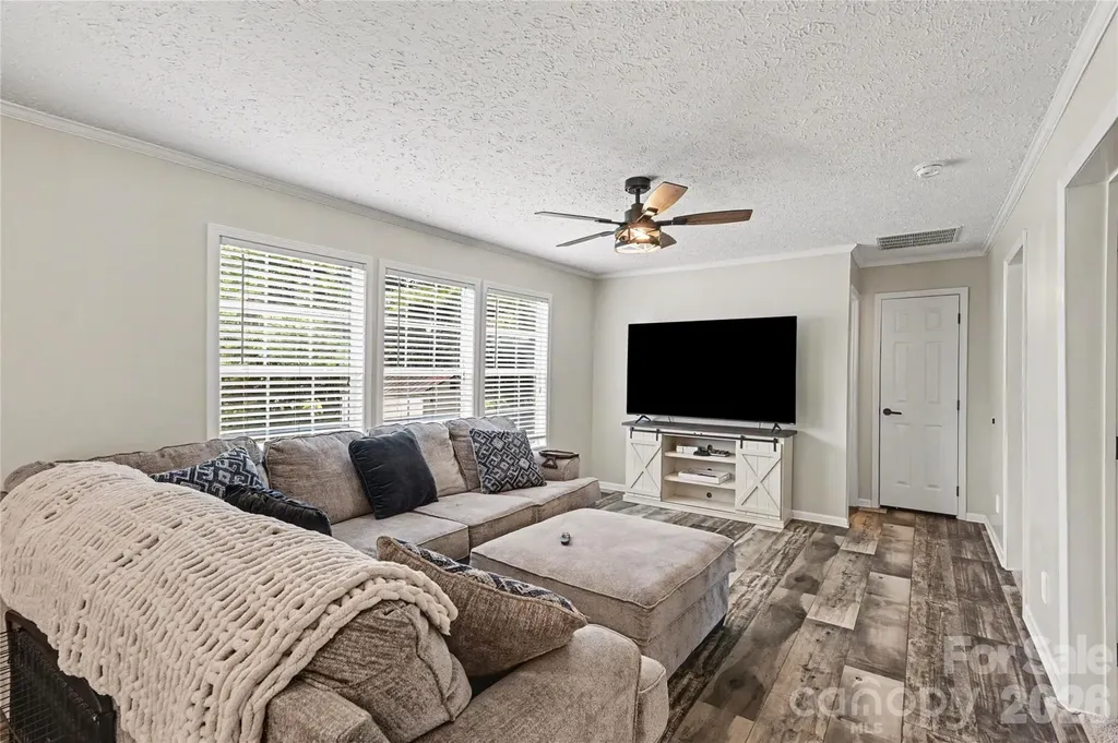 2843 Hopewell Church Road Sherrills Ford NC 28673