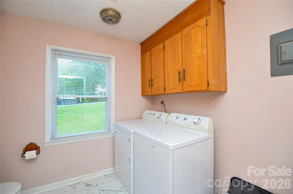 518 Vinecrest Drive Matthews NC 28105