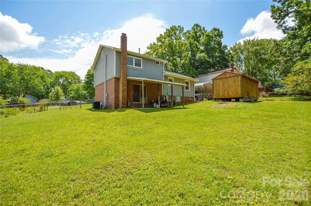 518 Vinecrest Drive Matthews NC 28105