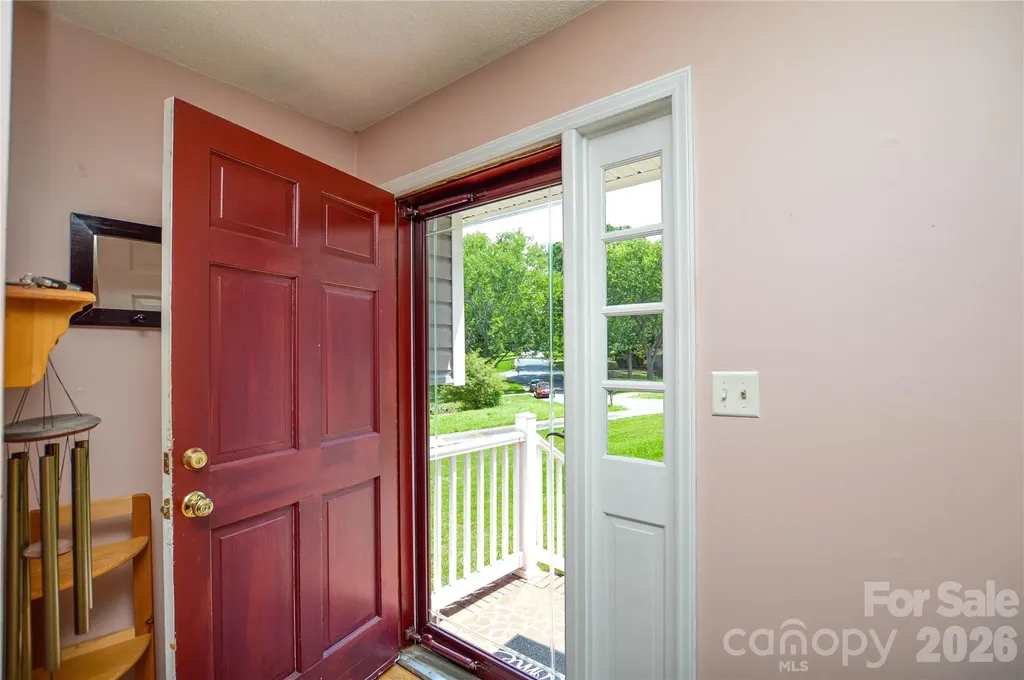 518 Vinecrest Drive Matthews NC 28105