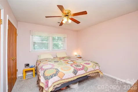 518 Vinecrest Drive Matthews NC 28105