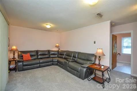 518 Vinecrest Drive Matthews NC 28105