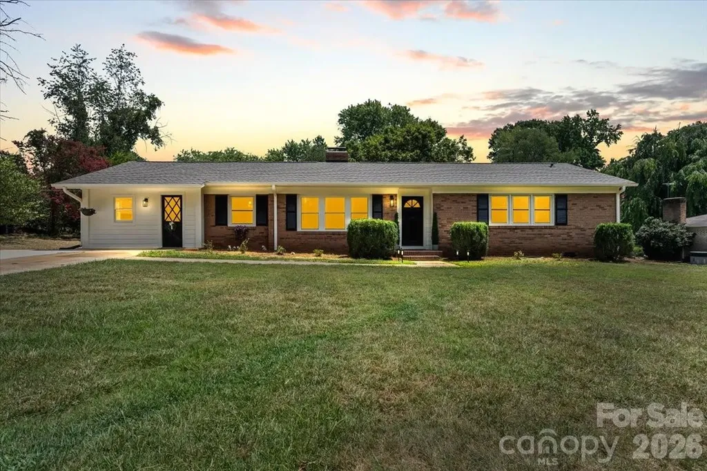 1614 Kenmore Drive Statesville NC 28625