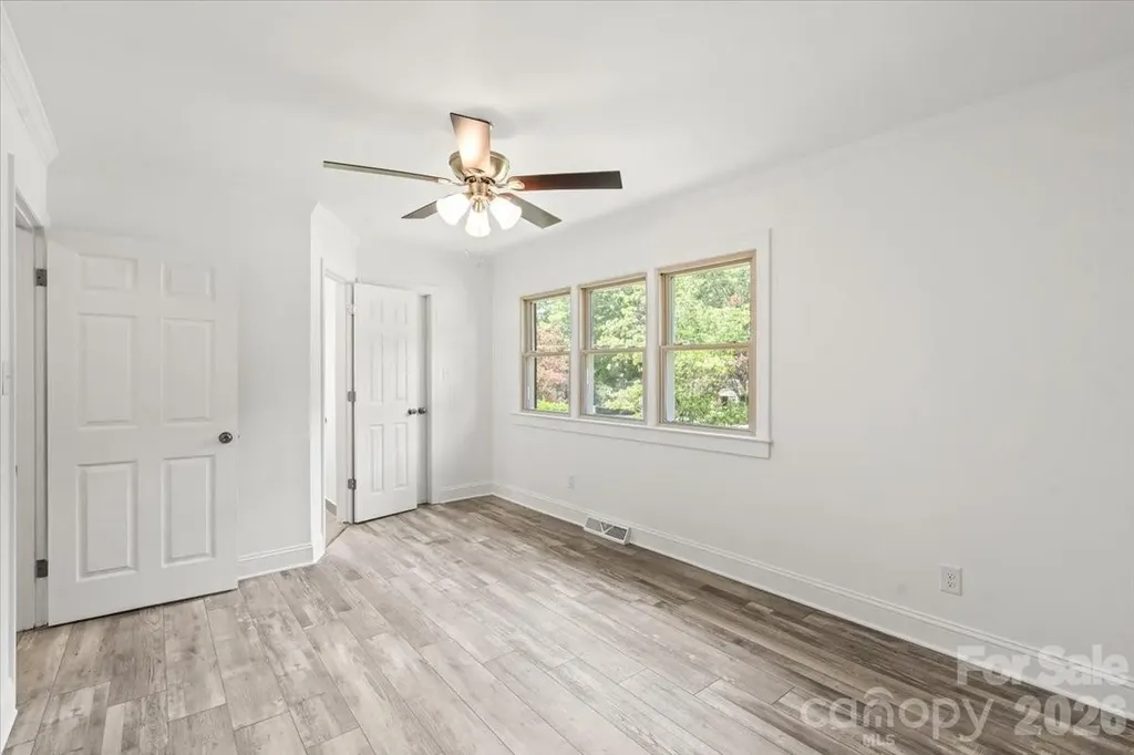 1614 Kenmore Drive Statesville NC 28625