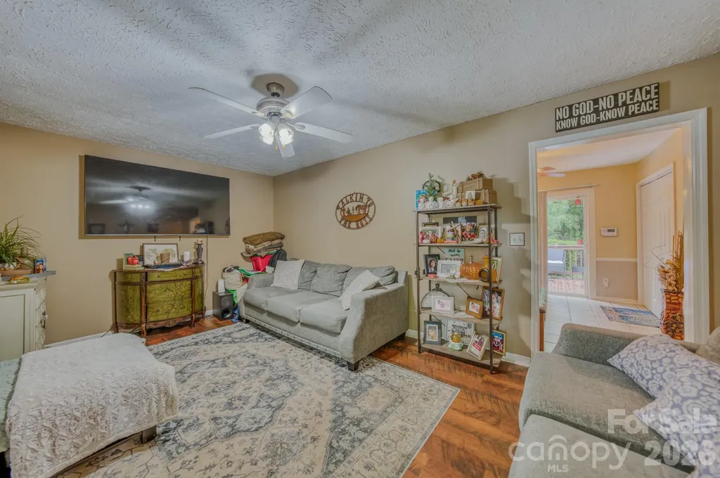 112 Amelia Drive Hendersonville NC 28792