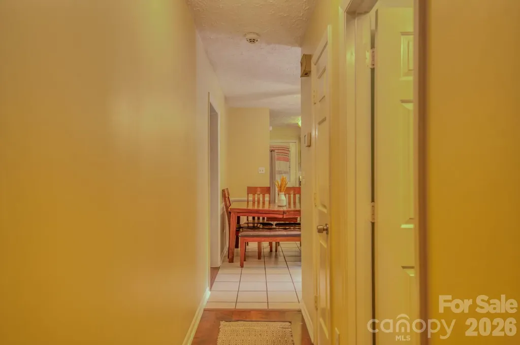 112 Amelia Drive Hendersonville NC 28792