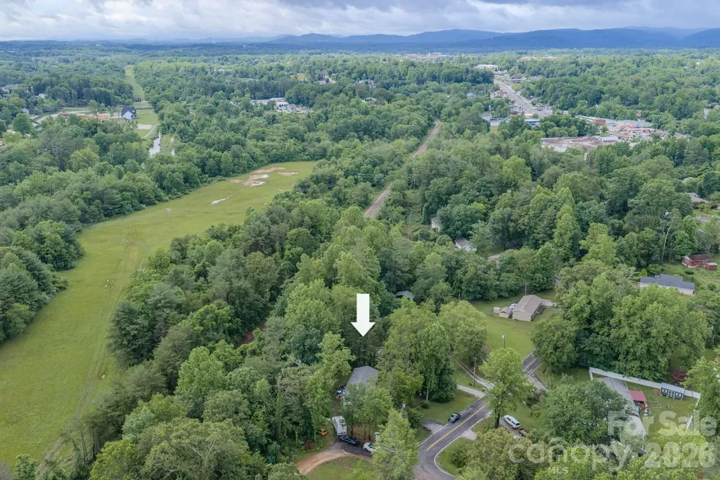 112 Amelia Drive Hendersonville NC 28792