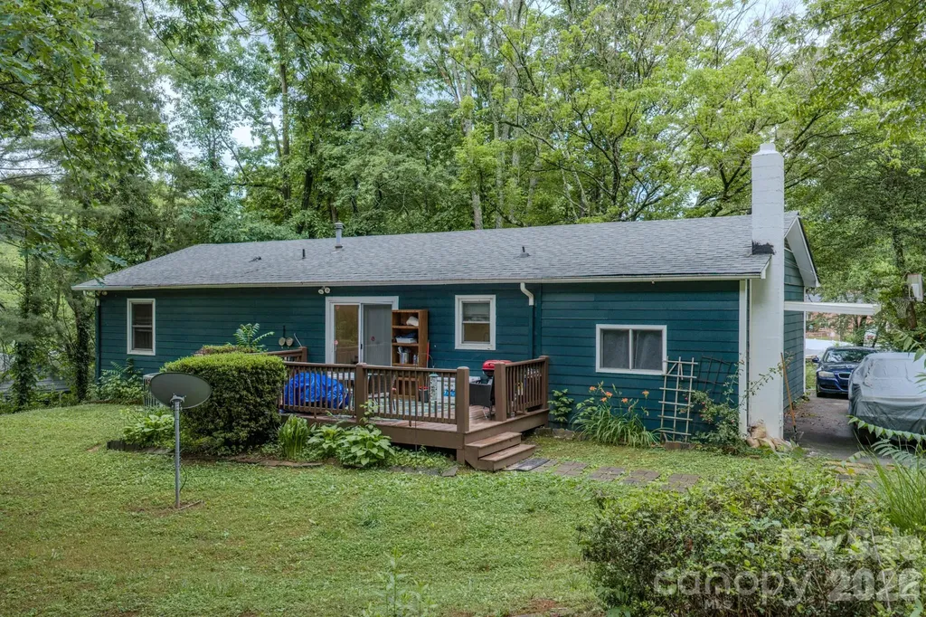 112 Amelia Drive Hendersonville NC 28792