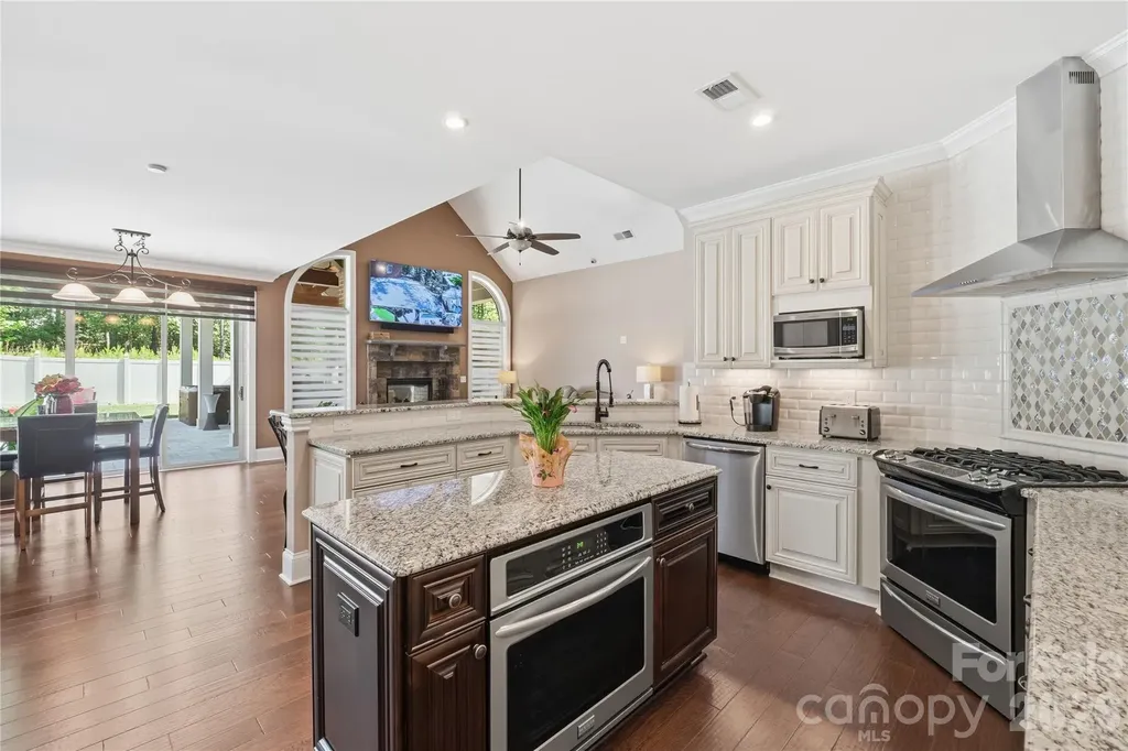 6410 Harbor Oaks Drive Denver NC 28037