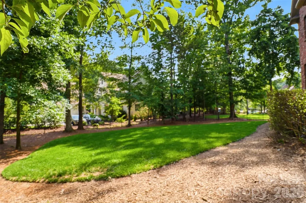 1405 Elmsford Lane Matthews NC 28105