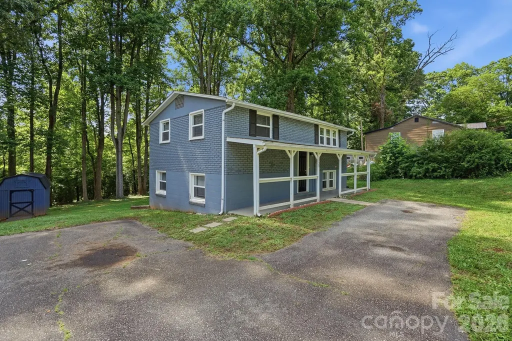 1120 Rita Avenue Statesville NC 28677