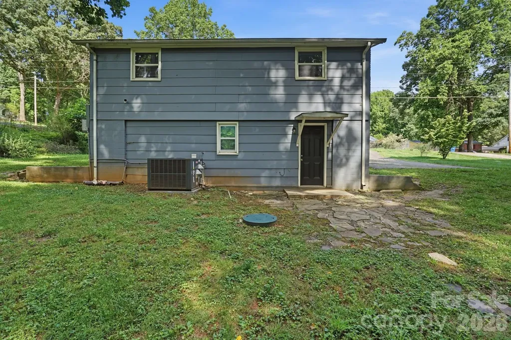 1120 Rita Avenue Statesville NC 28677