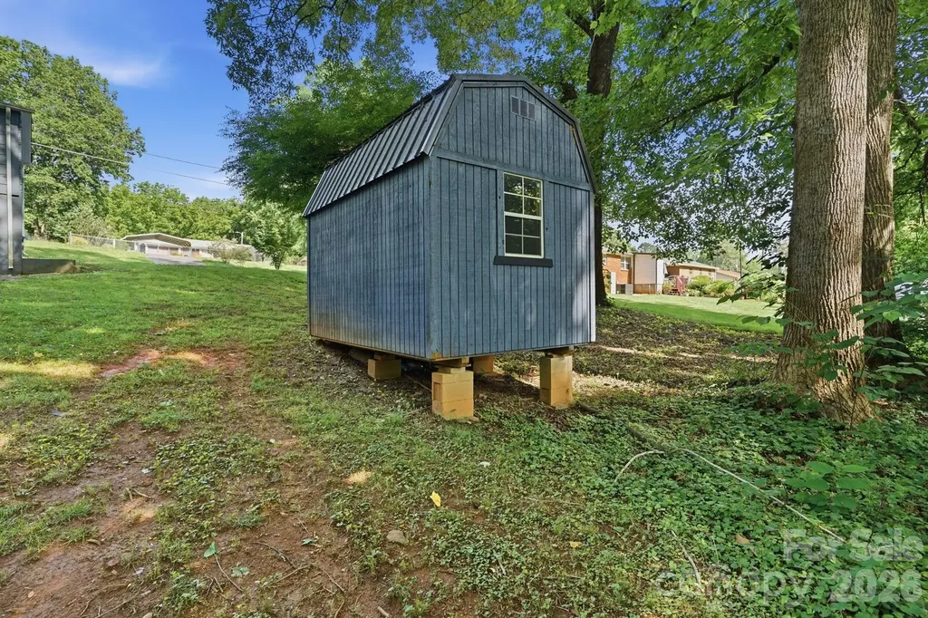 1120 Rita Avenue Statesville NC 28677