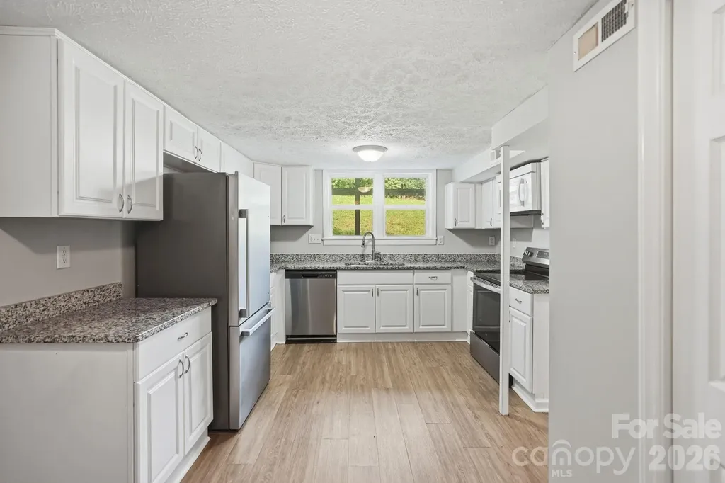 1120 Rita Avenue Statesville NC 28677