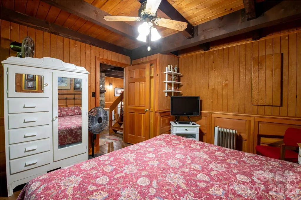 152 Middle Creek Cove Burnsville NC 28714