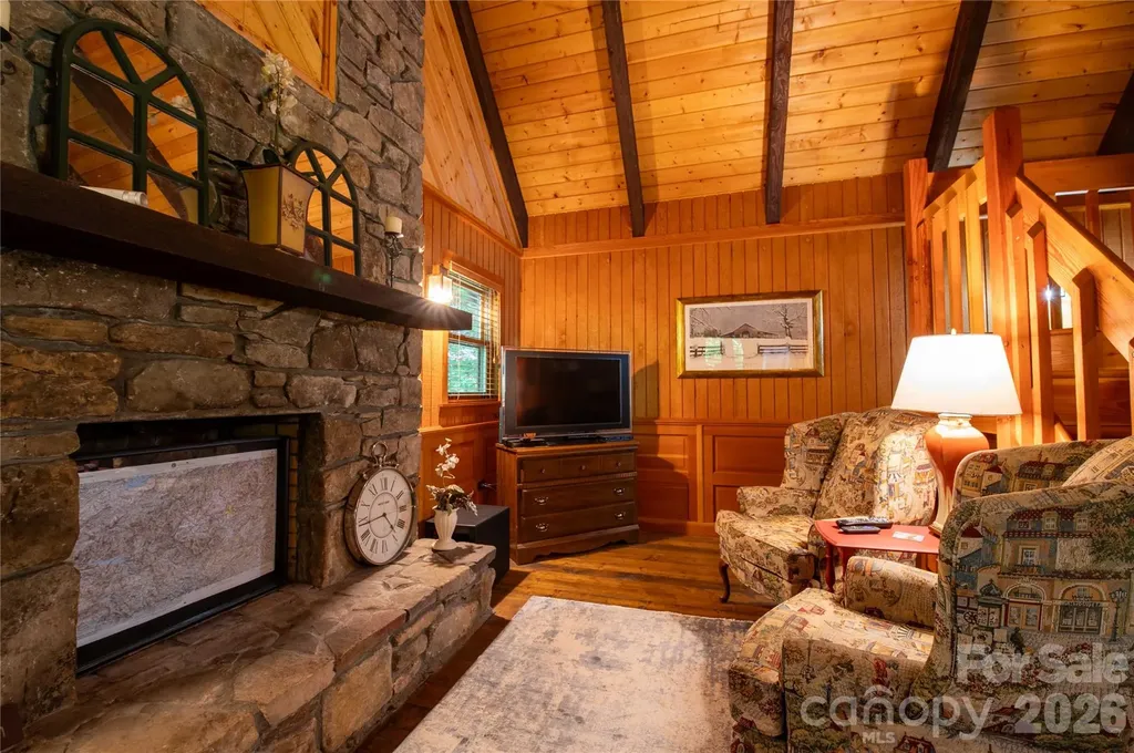 152 Middle Creek Cove Burnsville NC 28714