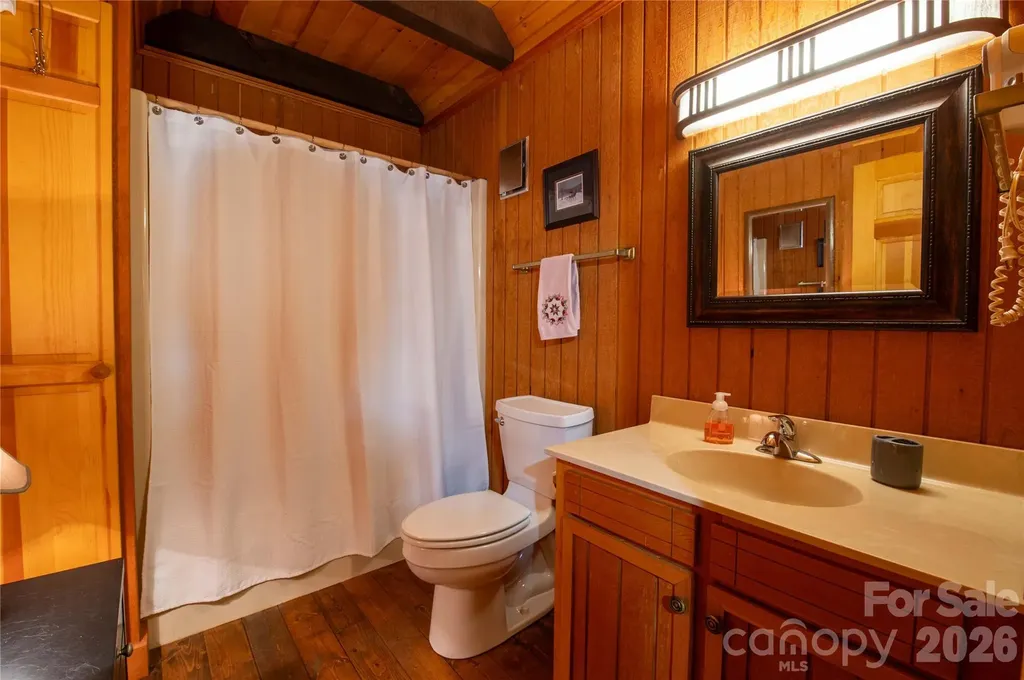 152 Middle Creek Cove Burnsville NC 28714