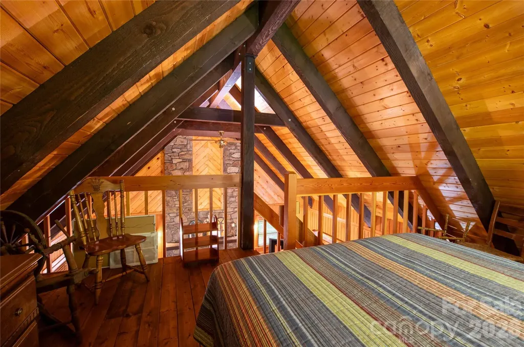 152 Middle Creek Cove Burnsville NC 28714