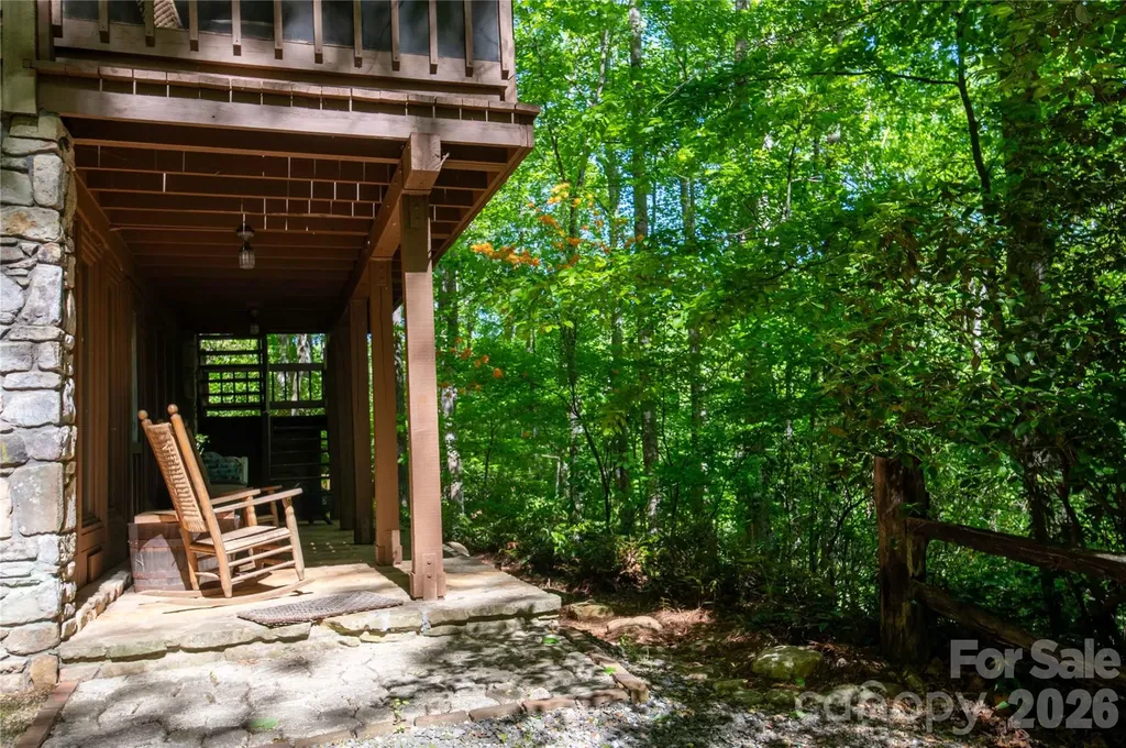 152 Middle Creek Cove Burnsville NC 28714