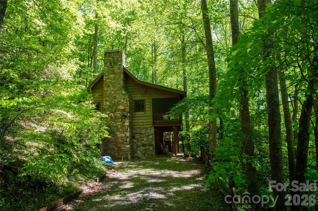152 Middle Creek Cove Burnsville NC 28714