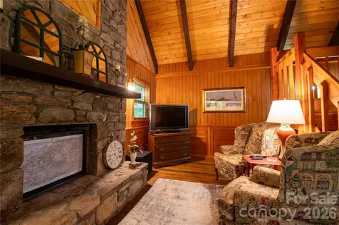 152 Middle Creek Cove Burnsville NC 28714